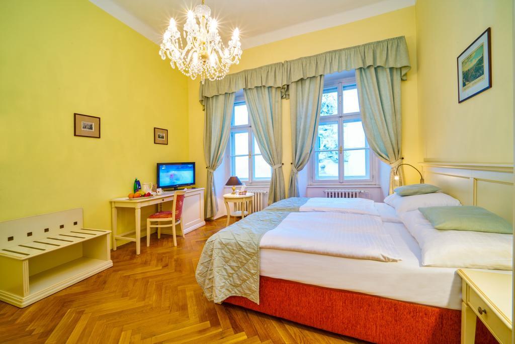 Josephine Old Town Square - Czech Leading Hotell 4*