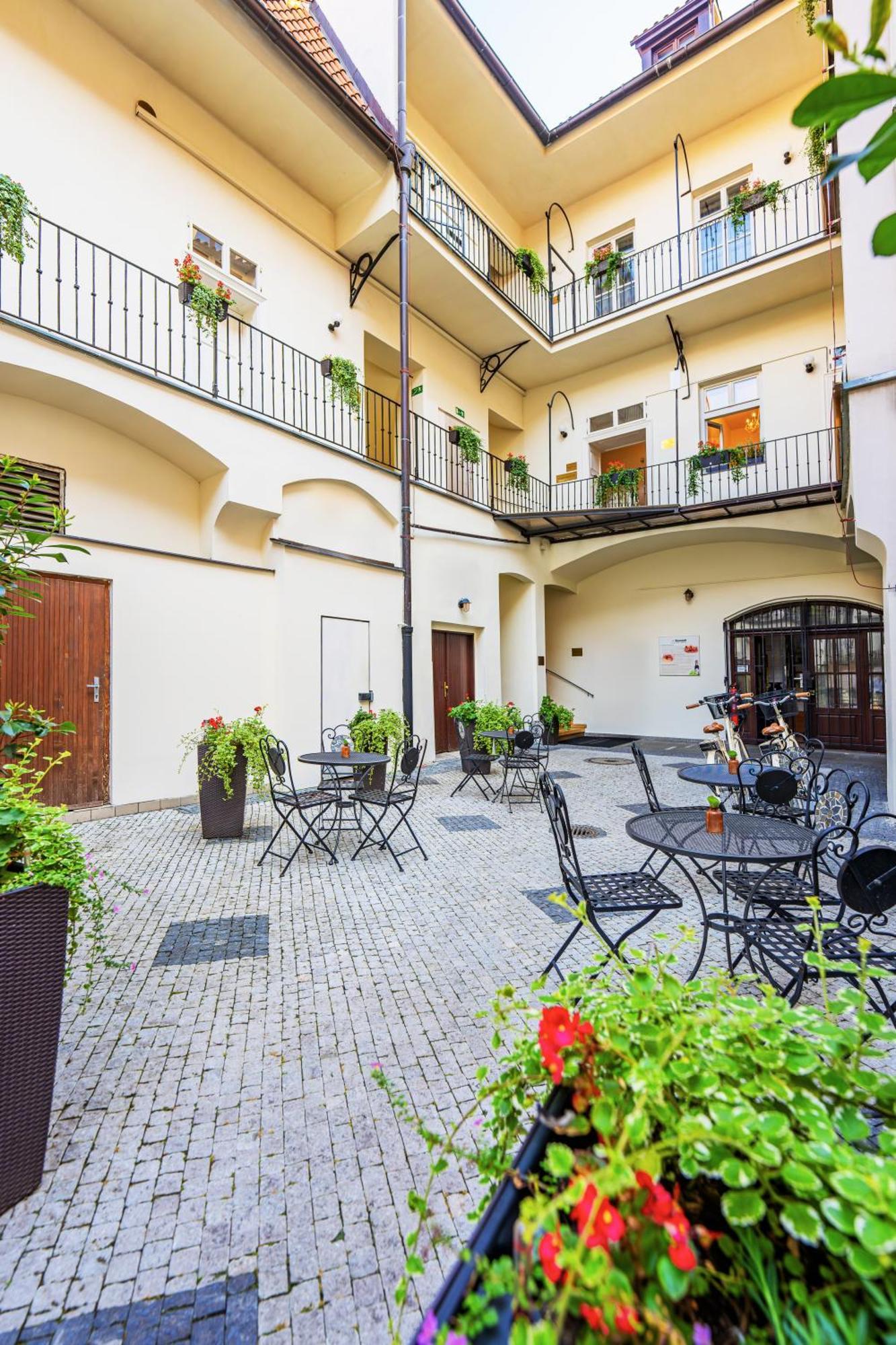 Hotell Josephine Old Town Square - Czech Leading Prag