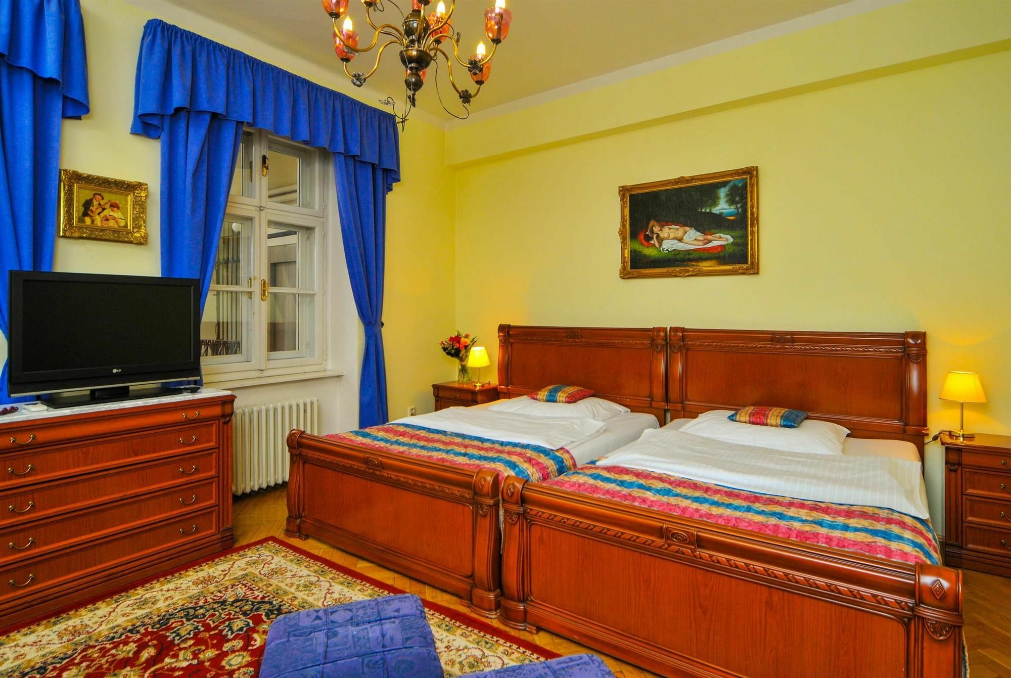 Josephine Old Town Square - Czech Leading Hotell Prag